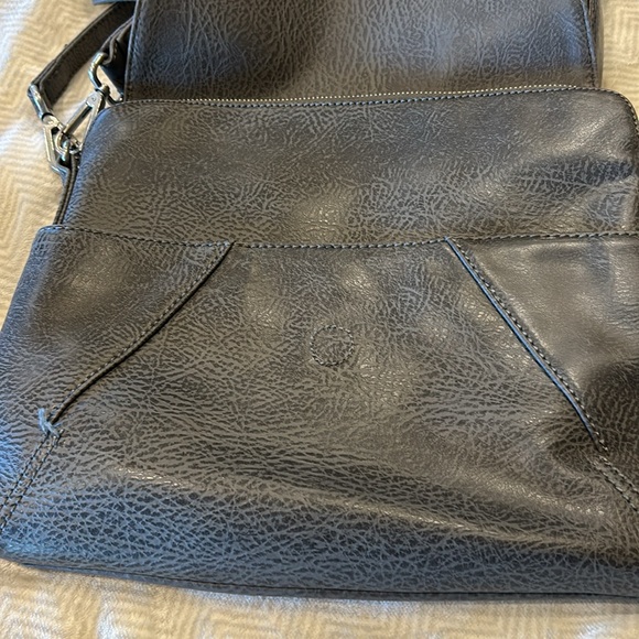 Matt and Nat cross body - Picture 2 of 2